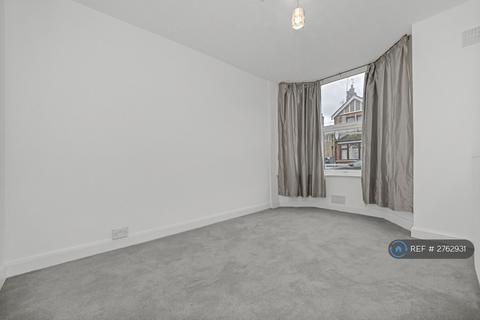 2 bedroom flat to rent, Highfield Road, Dartford, DA1
