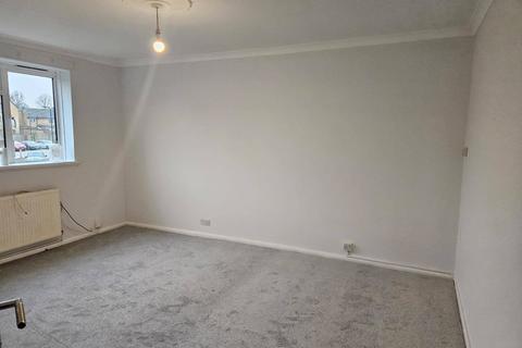 2 bedroom flat to rent, Marnham Crescent, Greenford, UB6 9ST