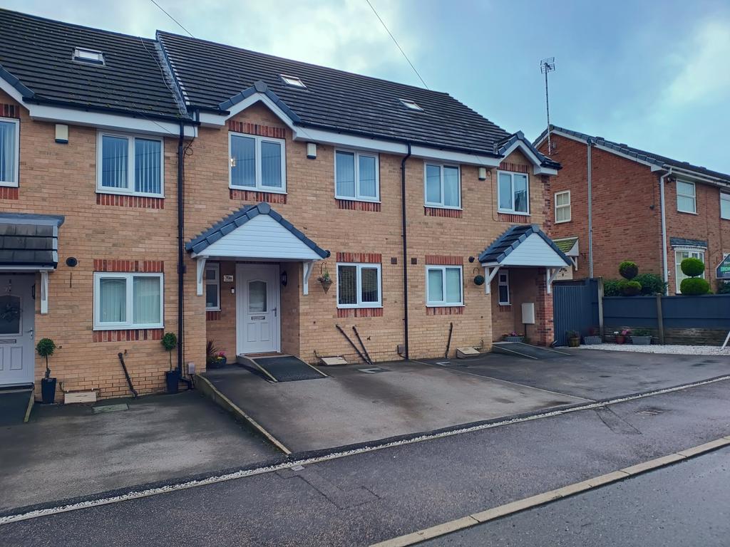 4 Bedroom Town House for Sale