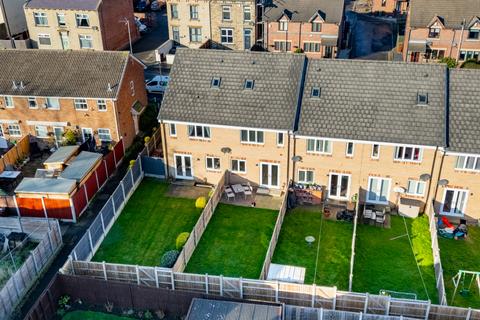 4 bedroom townhouse for sale, High Street, Ossett, WF5