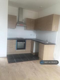 Studio to rent, Broadway, London, W13