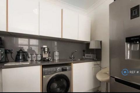 1 bedroom flat to rent, Queen Street, Ramsgate, CT11