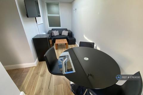 4 bedroom terraced house to rent, Ayr Street, Bath, BA2