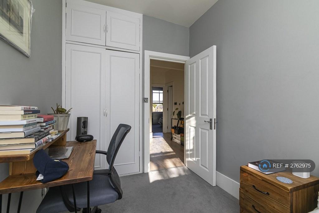 Second Bedroom (Double) 2