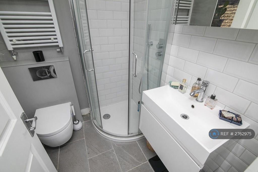 En-Suite To Main Bedroom 2
