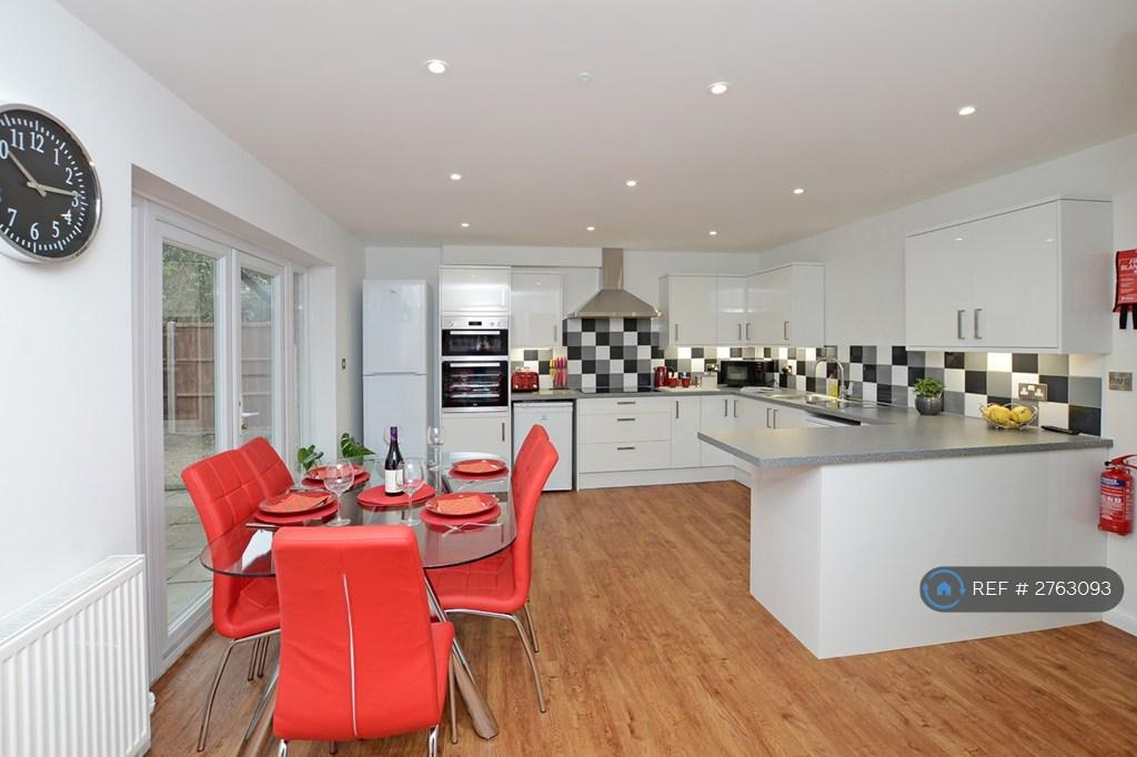 Large Open Plan Kitchen