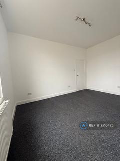 2 bedroom flat to rent, Augusta Road, Ramsgate, CT11
