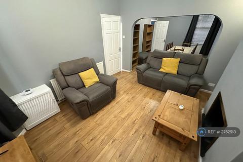 2 bedroom terraced house to rent, Maybank Road, Birkenhead, CH42