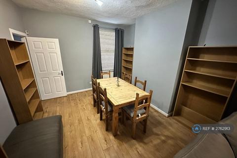 2 bedroom terraced house to rent, Maybank Road, Birkenhead, CH42