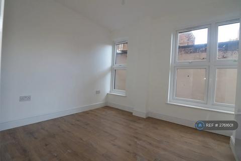 2 bedroom flat to rent, King Street, Luton, LU1