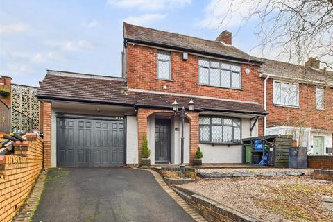 2 bedroom semi-detached house to rent, Hazel Road, Kingswinford