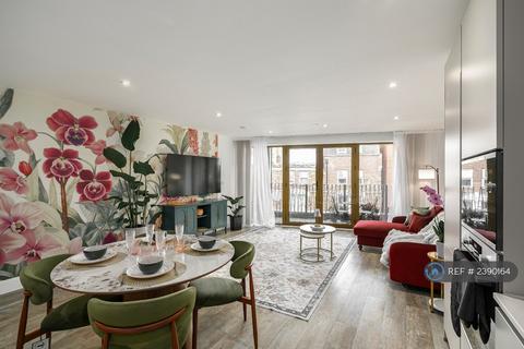 2 bedroom flat to rent, High Road, London, NW10