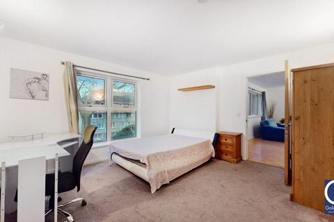 2 bedroom apartment to rent, Albert Road, London, E16