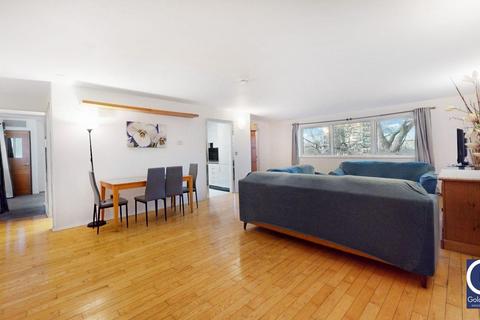 2 bedroom apartment to rent, Albert Road, London, E16