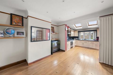 3 bedroom semi-detached house for sale, Shelley Crescent, Hounslow