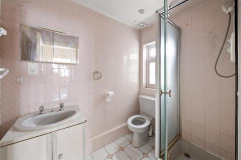 3 bedroom semi-detached house for sale, Shelley Crescent, Hounslow
