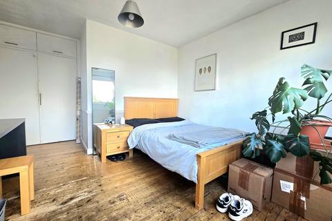 undefined, Breasley Close, London SW15