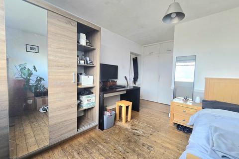 undefined, Breasley Close, London SW15