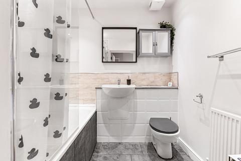 2 bedroom apartment for sale, Clarke Close, Croydon, CR0