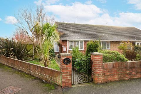 2 bedroom semi-detached bungalow for sale, Ship Road, Pakefield