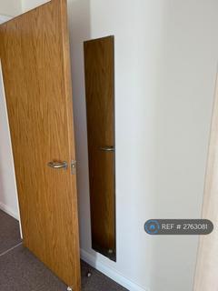 2 bedroom flat to rent, Commercial Street, Morley, LS27