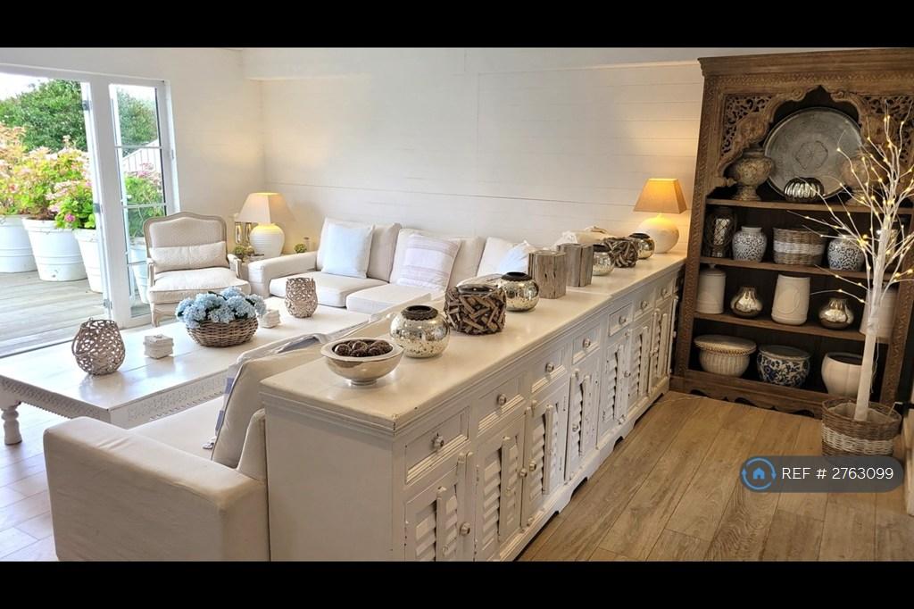 Open Plan Living/Dining Room
