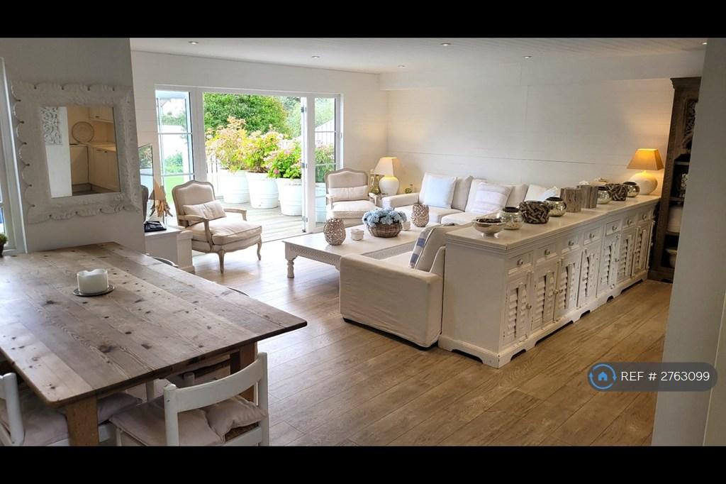 Gorgeous Lake Views From Living / Dining Room