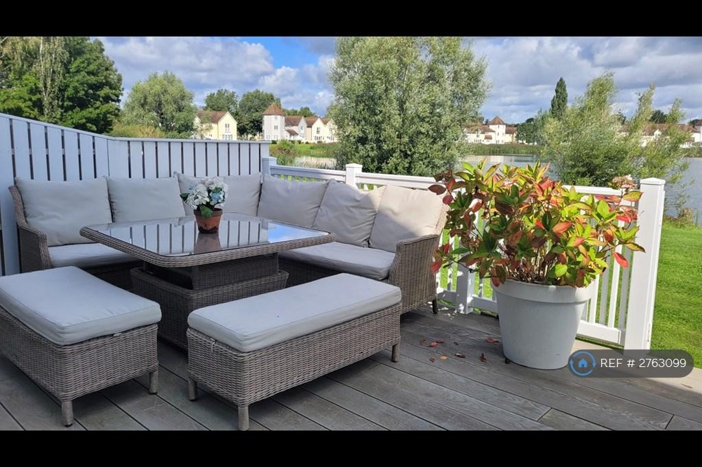 Outdoor Dining Area