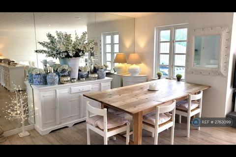 undefined, Windrush Lake, South Cerney, Cirencester, GL7