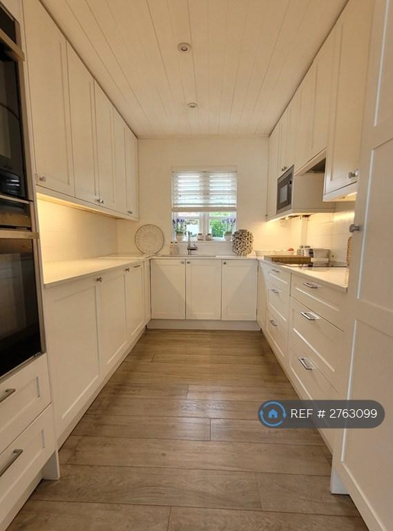 Kitchen, Complete With Built-In Appliances