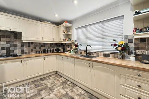3 bedroom detached bungalow for sale, Elm Low Road, Wisbech