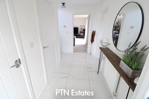 3 bedroom house for sale, Herringbone Way, Kingswinford