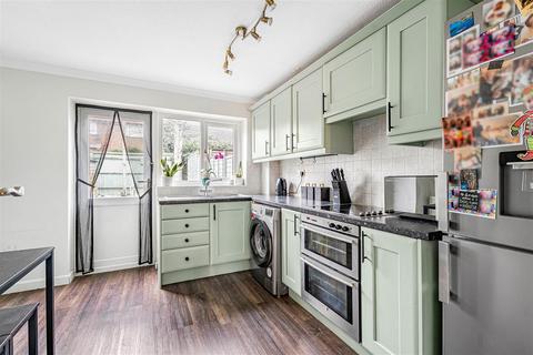 2 bedroom terraced house for sale, Langtons Meadow, Farnham Common