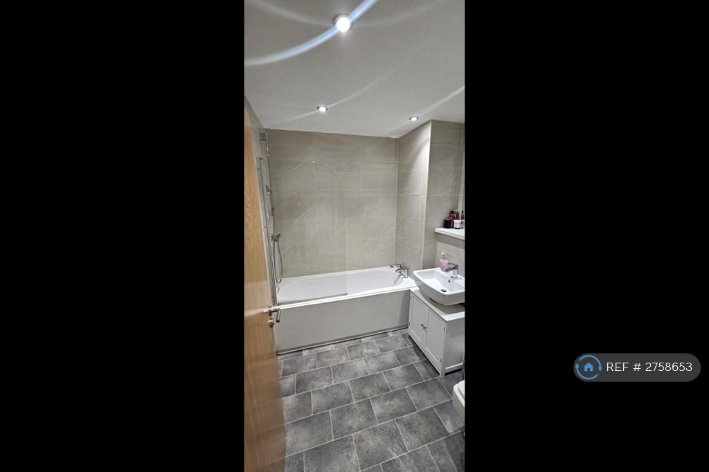 Main Bathroom