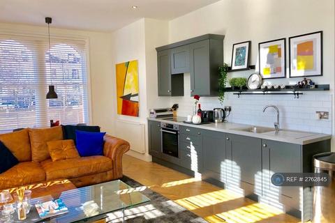 1 bedroom flat to rent, Hulton Street, Salford, M5