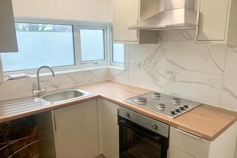 2 bedroom flat to rent, Northfleet, Gravesend DA11