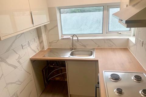 2 bedroom flat to rent, Northfleet, Gravesend DA11