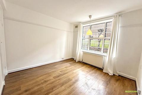 2 bedroom flat to rent, Burnt Ash Hill, London, SE12