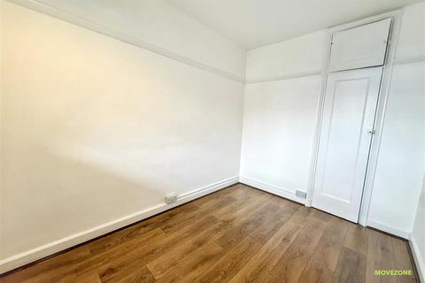 2 bedroom flat to rent, Burnt Ash Hill, London, SE12