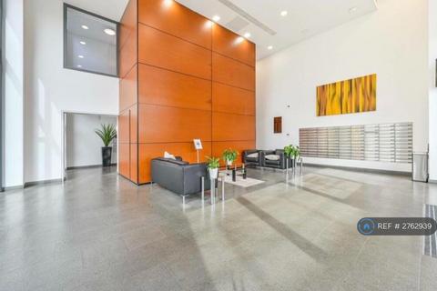 1 bedroom flat to rent, Blackwall Way, London, E14