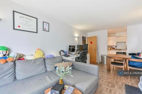 1 bedroom flat to rent, Blackwall Way, London, E14