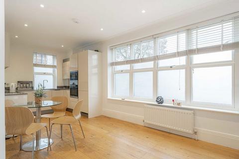 2 bedroom flat to rent, Mount Mews, Hampton TW12