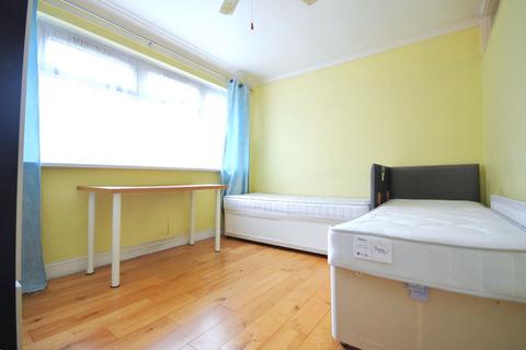 3 bedroom terraced house to rent, East Acton Lane, London W3 7HD