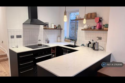 2 bedroom flat to rent, Balfern Grove, London, W4