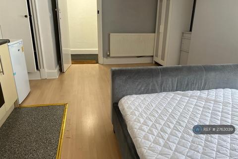 undefined, Summerset House, Luton, LU2
