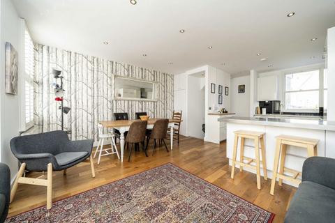 3 bedroom flat to rent, Vespan Road, London W12