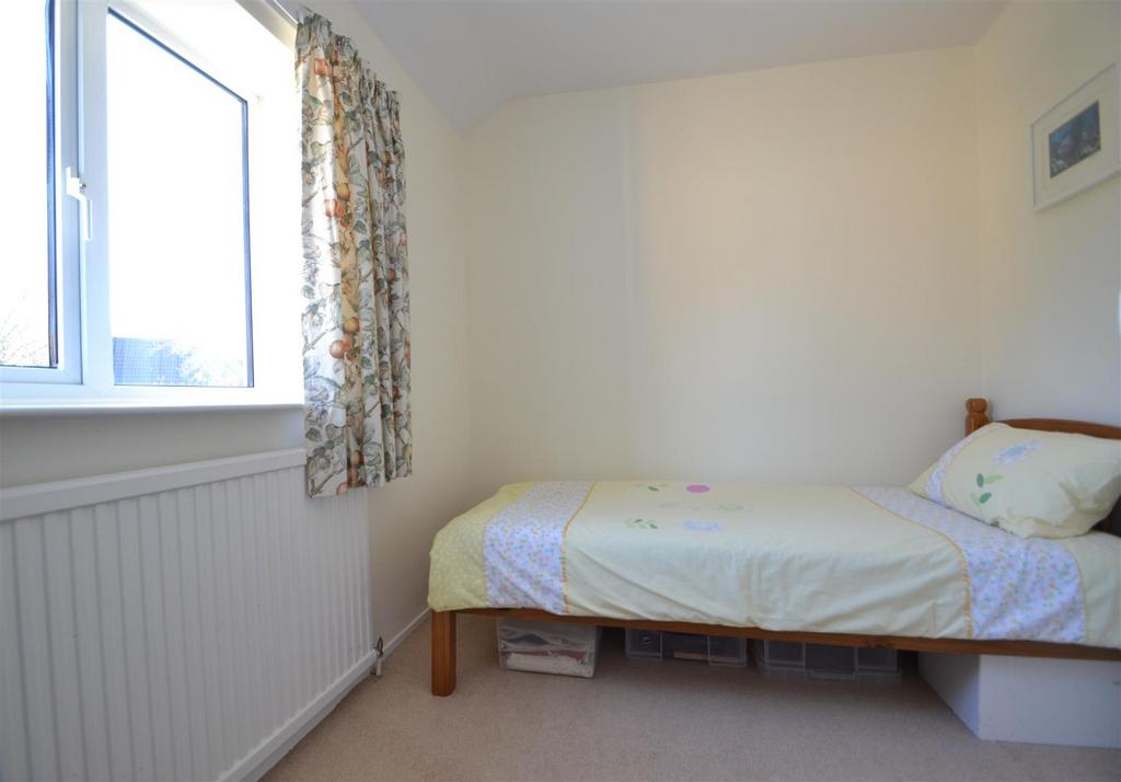 Bed 3 b.JPG