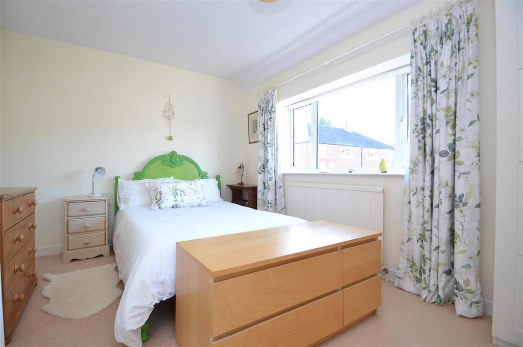 Bed 1 a.JPG