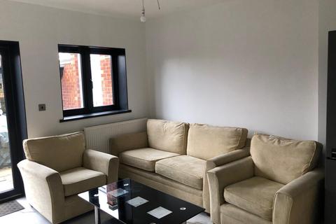 6 bedroom end of terrace house to rent, Beaconsfield Road, Southall UB1