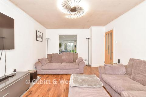 4 bedroom detached house for sale, Holdenby Court, Portsmouth, Hampshire